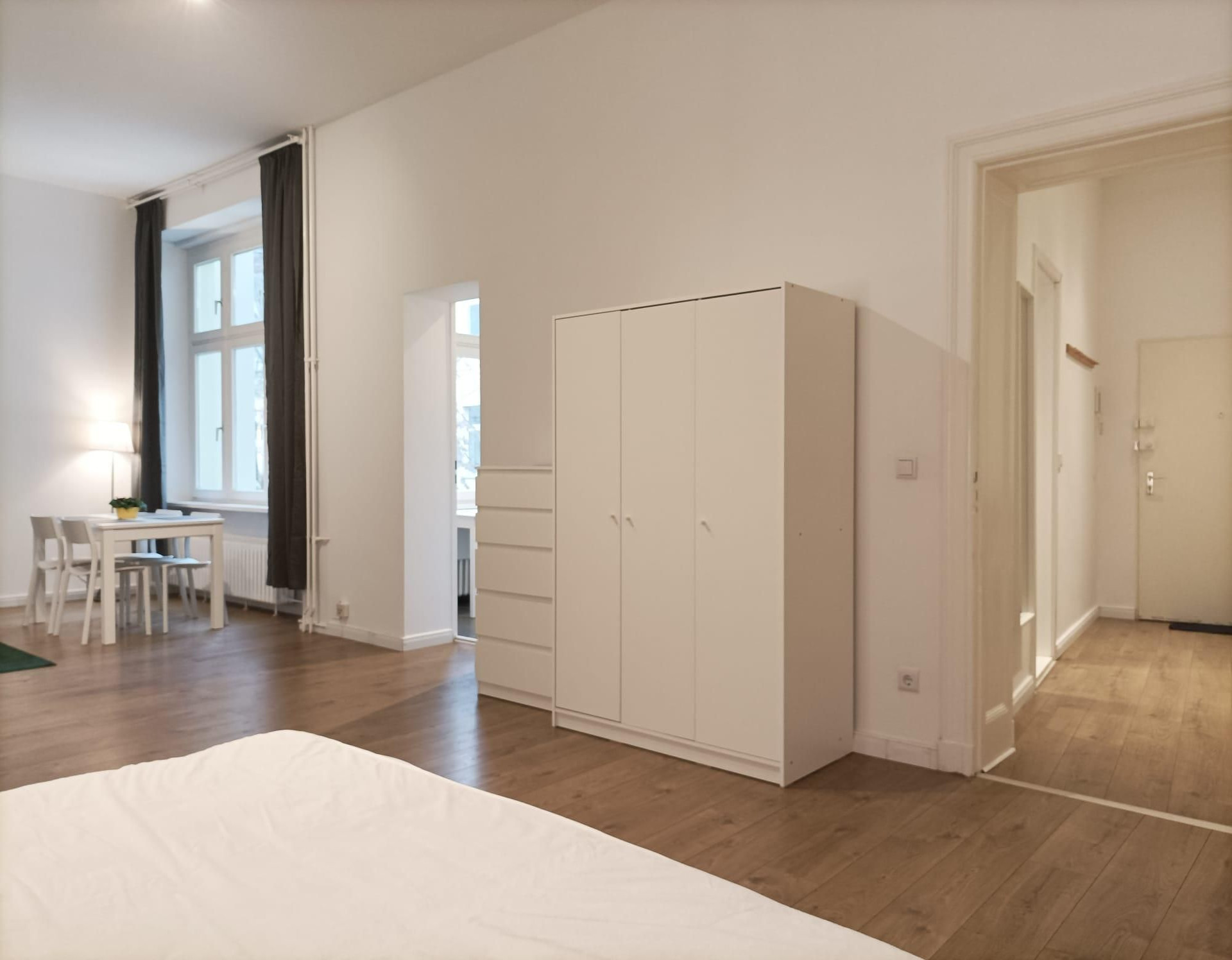 1 Huge Shared Room – Kreuzbergstraße — Photo 1