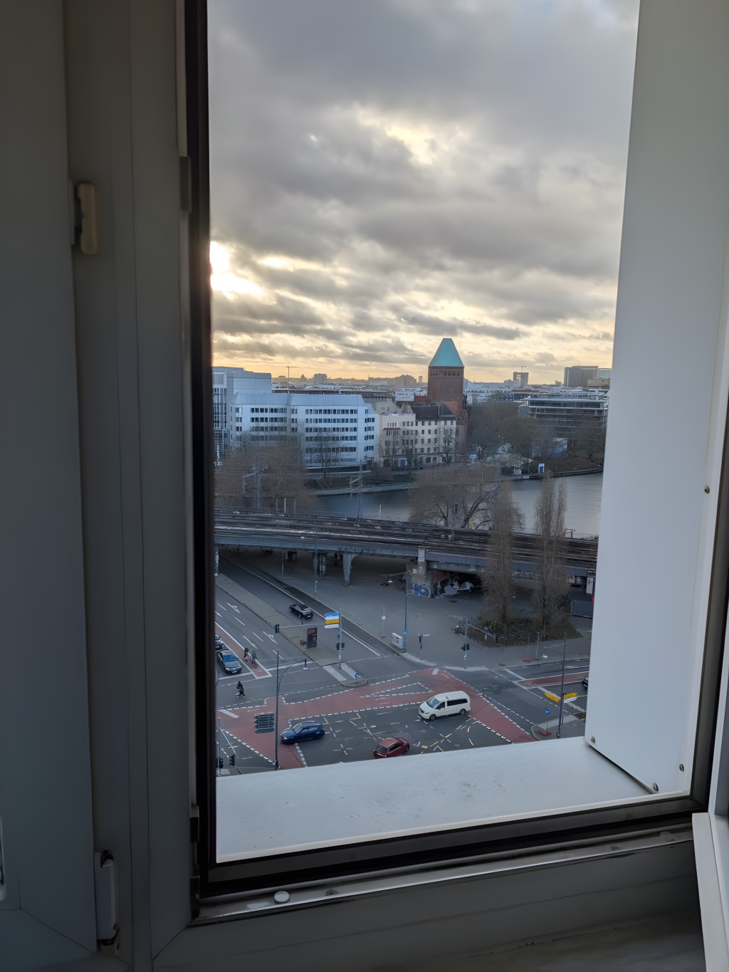 Sharing Apartment for Long or Short Term – Room Available for One Person – Berlin
